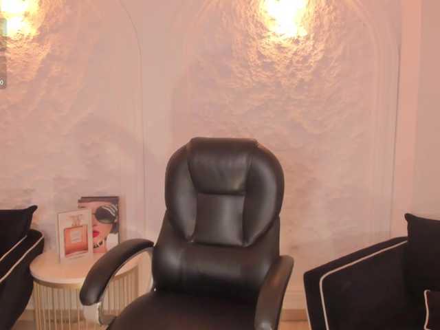 MileyCruz's BongaCams show and profile