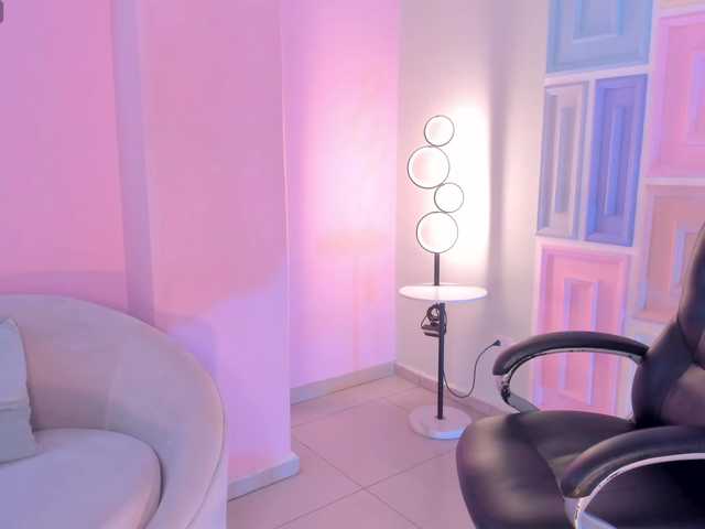 MileyCruz's BongaCams show and profile