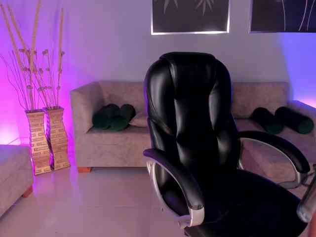 MileyCruz webcam