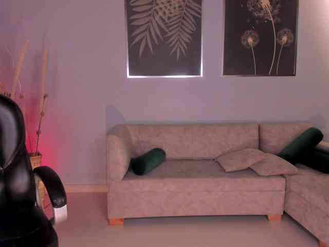 MileyCruz webcam