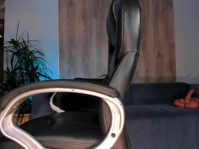 MileyCruz Live Webcam on BongaCams