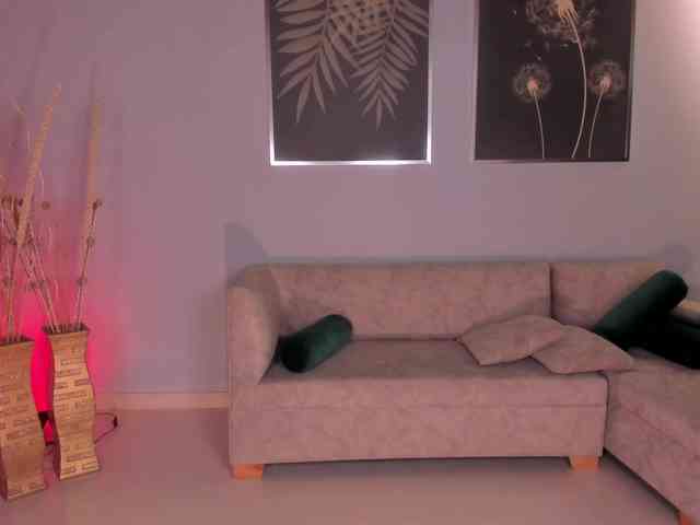 MileyCruz webcam
