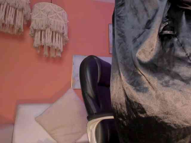 MileyCruz webcam