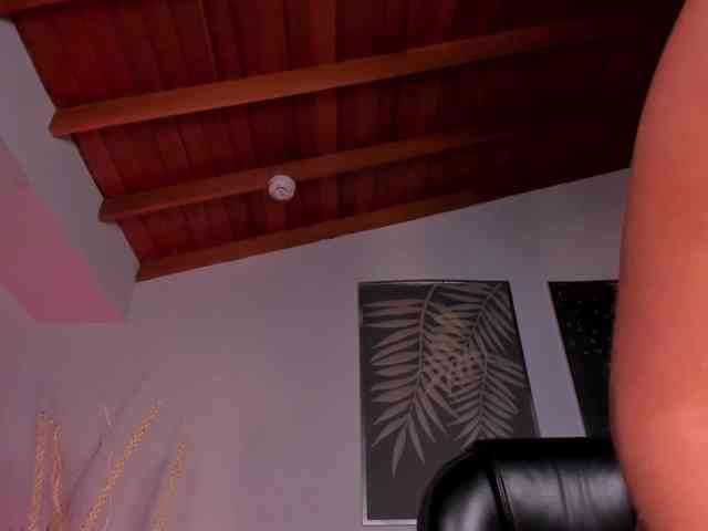 MileyCruz webcam
