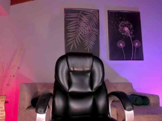 MileyCruz webcam