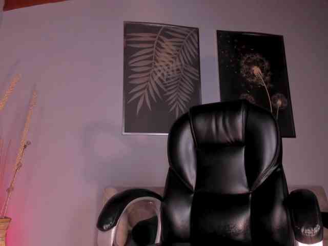 MileyCruz webcam