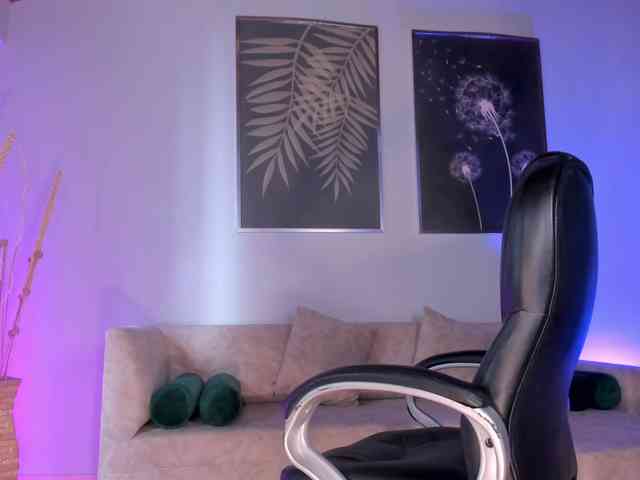 MileyCruz webcam