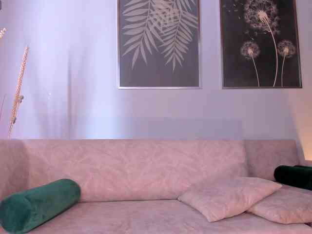 MileyCruz webcam