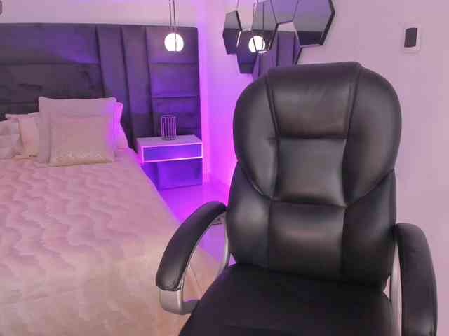 MileyCruz webcam