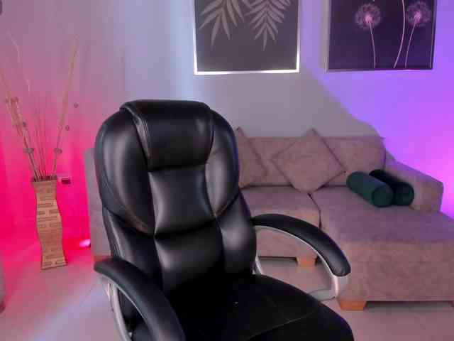MileyCruz webcam