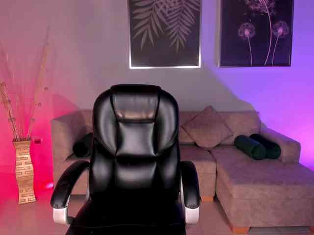 MileyCruz webcam