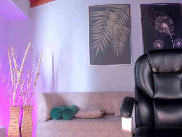 MileyCruz webcam