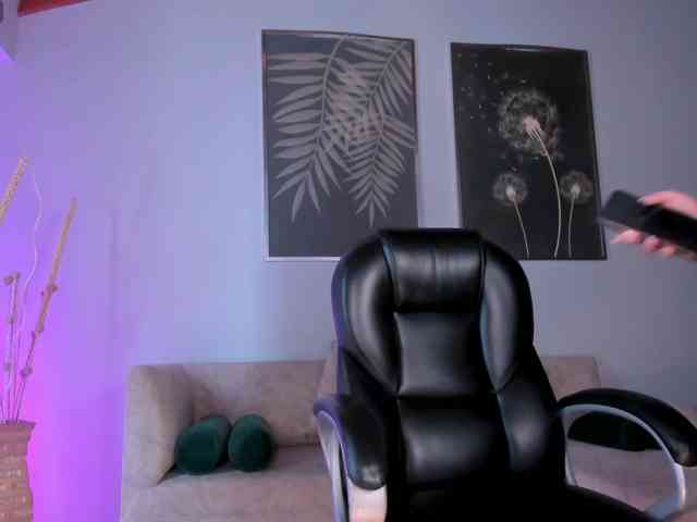 MileyCruz webcam