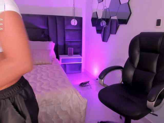MileyCruz webcam