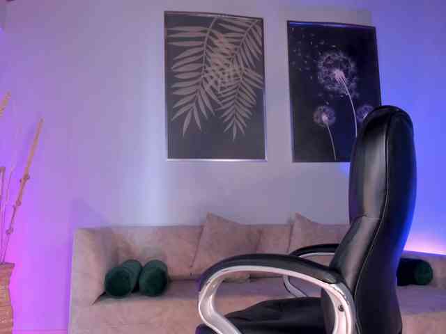 MileyCruz webcam