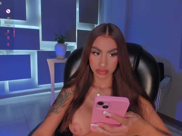 DannaCruz's BongaCams show and profile