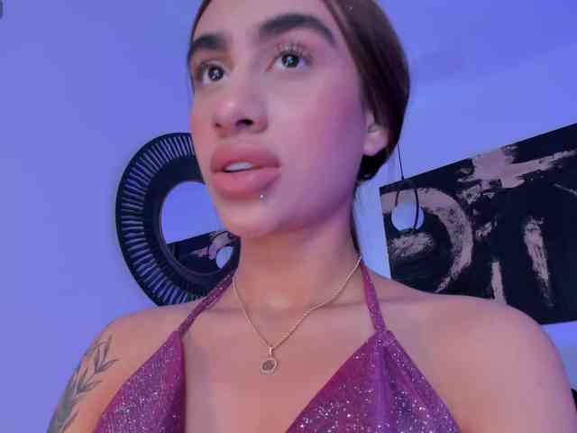 online cam DannaCruz