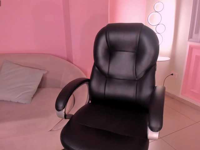 BiancaPierce's BongaCams show and profile