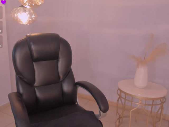 BiancaPierce's BongaCams show and profile