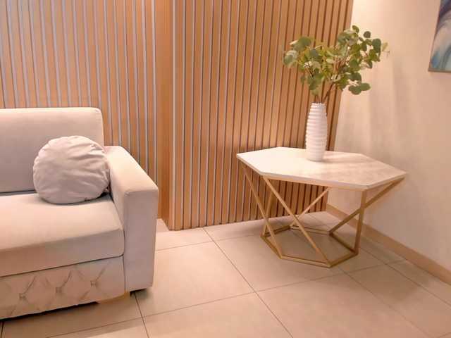 BiancaPierce's BongaCams show and profile