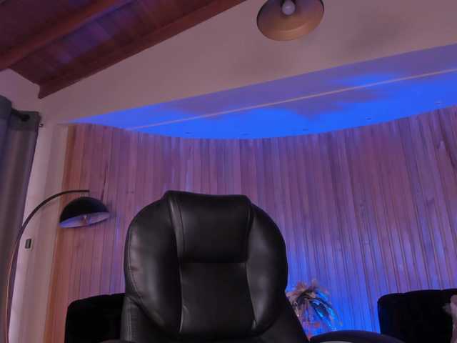 BiancaPierce's BongaCams show and profile