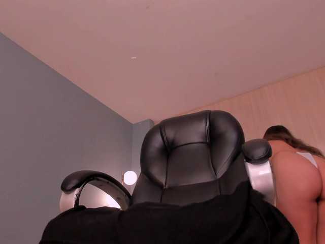 BiancaPierce's BongaCams show and profile