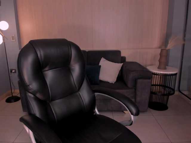 BiancaPierce's BongaCams show and profile