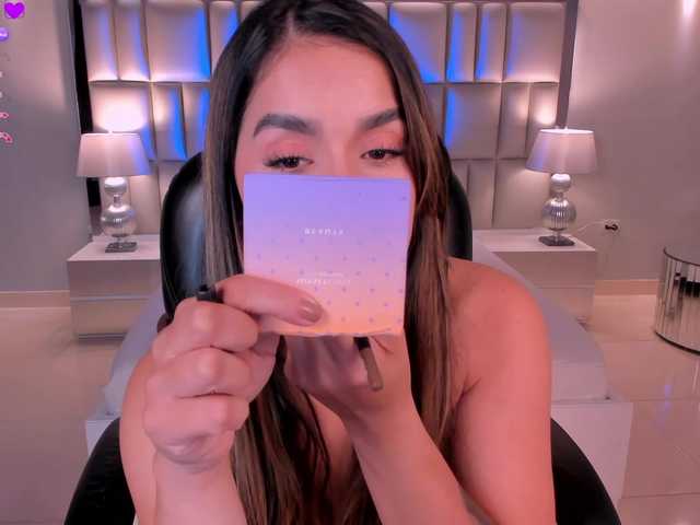 BiancaPierce's BongaCams show and profile