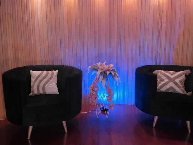 BiancaPierce's BongaCams show and profile