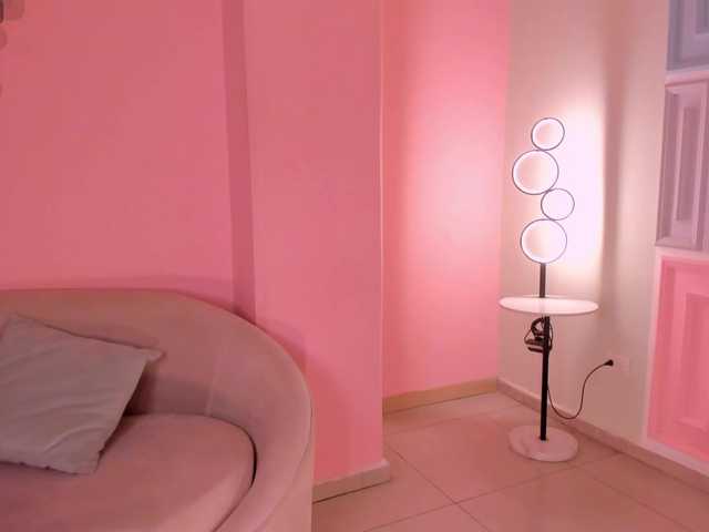 BiancaPierce's BongaCams show and profile