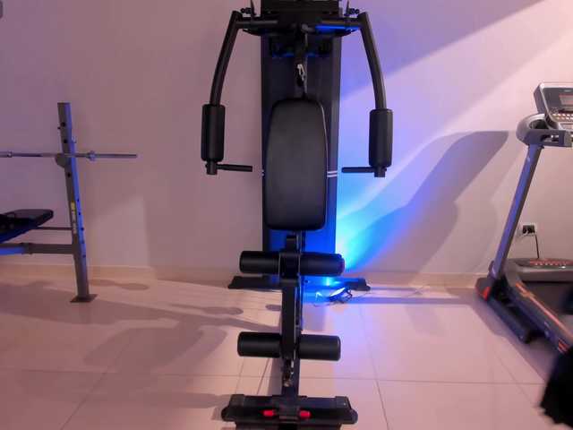 BiancaPierce's BongaCams show and profile