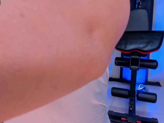 BiancaPierce's BongaCams show and profile