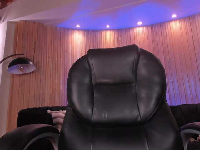 BiancaPierce's BongaCams show and profile