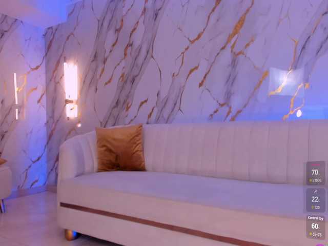 BiancaPierce's BongaCams show and profile