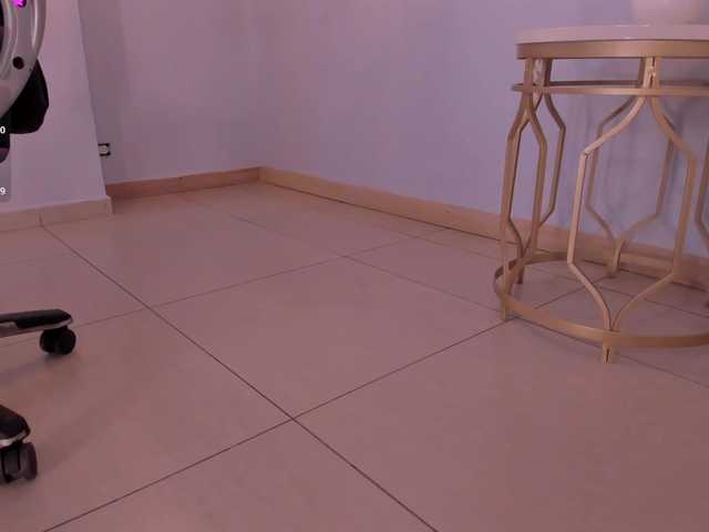 BiancaPierce's BongaCams show and profile