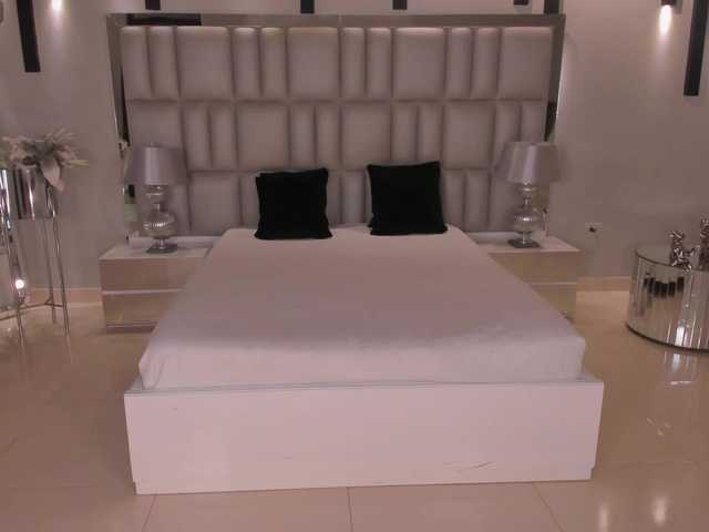 BiancaPierce's BongaCams show and profile