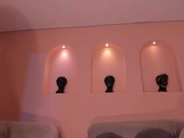 BiancaPierce's BongaCams show and profile