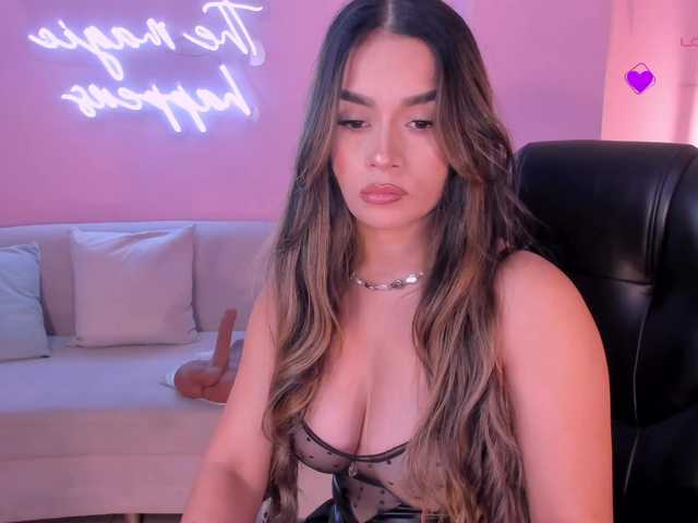 BiancaPierce's BongaCams show and profile
