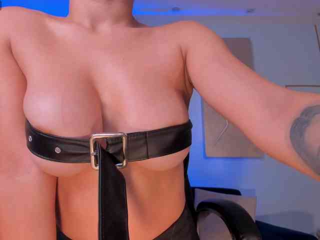 BiancaPierce webcam