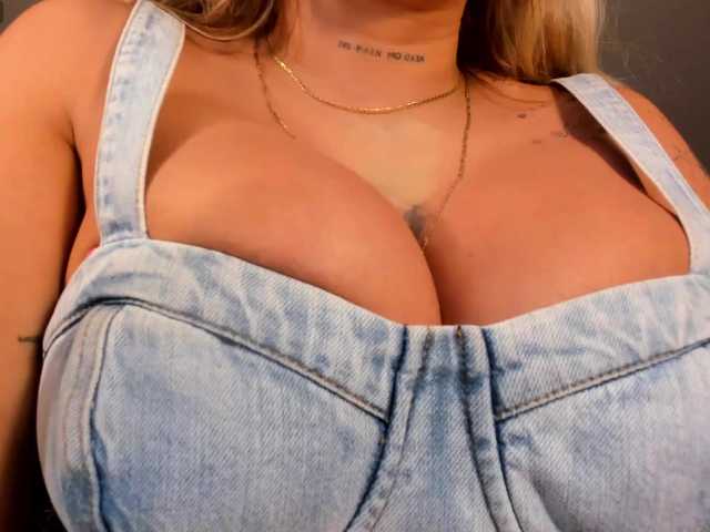 SophiePalmer's BongaCams show and profile