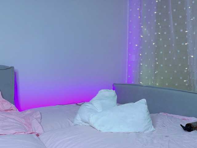 LinaStones's BongaCams show and profile