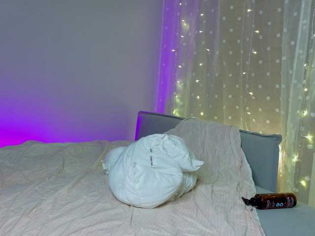 LinaStones's BongaCams show and profile