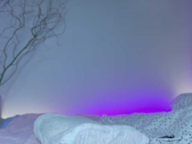 LinaStones's BongaCams show and profile