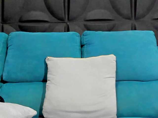 Samhotie's BongaCams show and profile