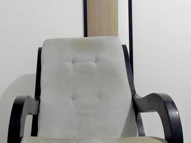 Samhotie's BongaCams show and profile