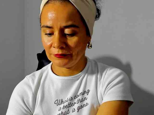 Samhotie Live Webcam on BongaCams