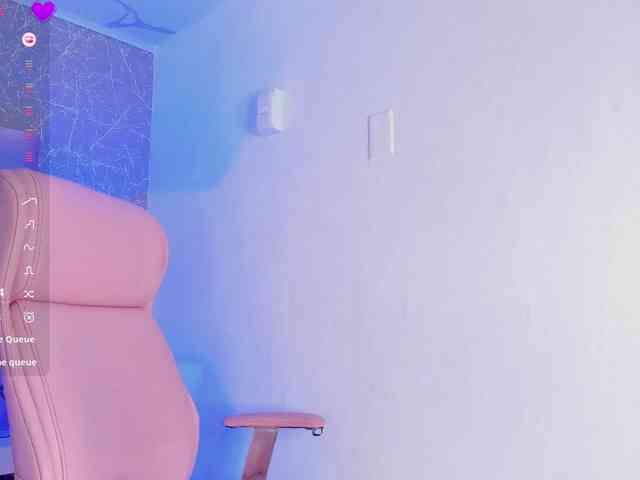 Emily-White webcam