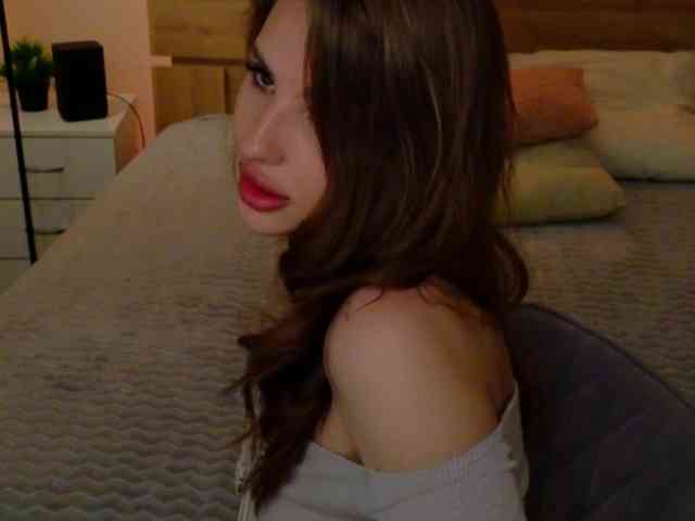 miachill Live Webcam on BongaCams