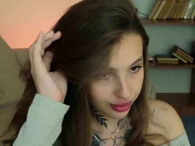 miachill Live Webcam on BongaCams
