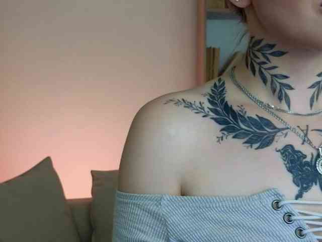 free nude chat room Miachill